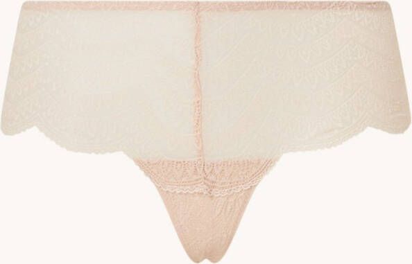 Simone Pé, rè, le Karma shorty van kant