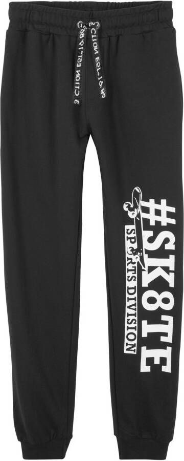 bonprix Jongens sweatpants met een coole print van biologisch katoen