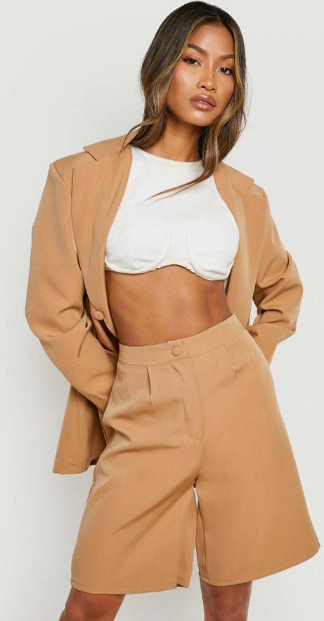 boohoo Getailleerde Long Line City Shorts, Camel