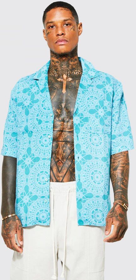 boohoo Monochroom Viscose Bandana Print Drop Overhemd Met Revers Kraag, Teal