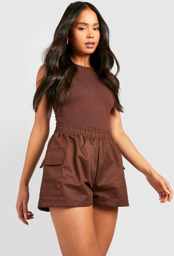 boohoo Petite Geweven Cargo Shorts Met Elastische Taille, Chocolate