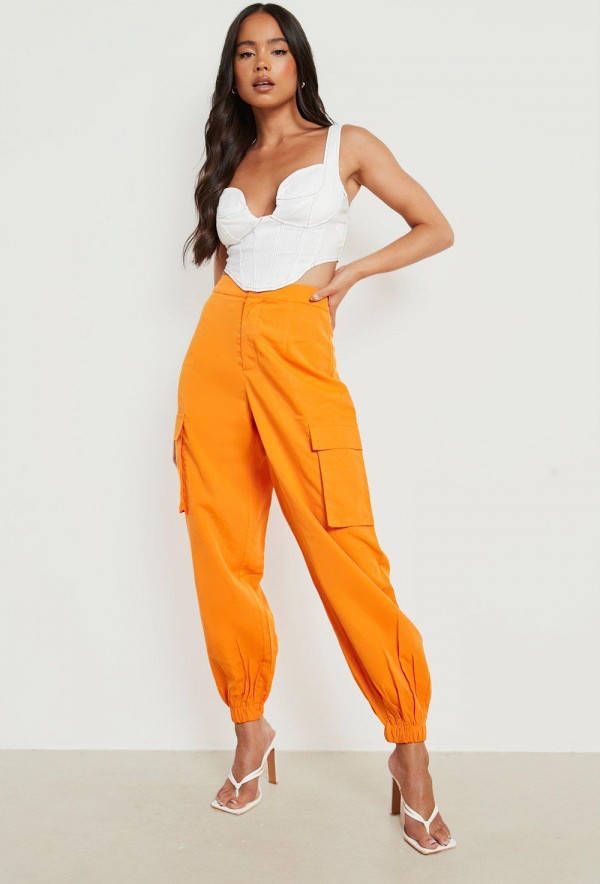 boohoo Petite High Waist Cargo Broek Met Enkel Detail, Orange