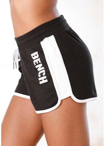 Bench LM Bench. Sweatshorts Contrast, met contrastkleurige inzetten en logoprint