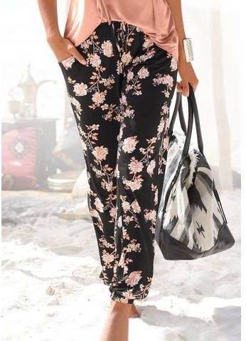 Lascana Strandbroek met gebloemde all over print