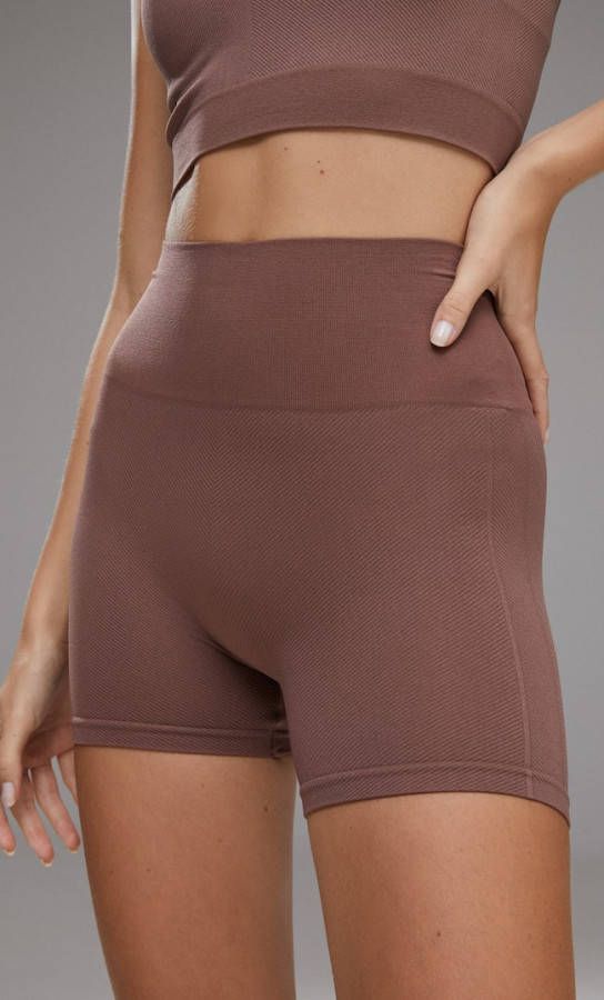 Stradivarius Naadloze Sportieve Hotpants Met Visgraatmotief Terracotta