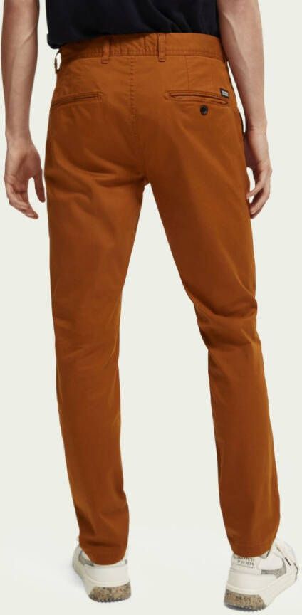 Scotch & Soda slim fit broek Mott met biologisch katoen walnut