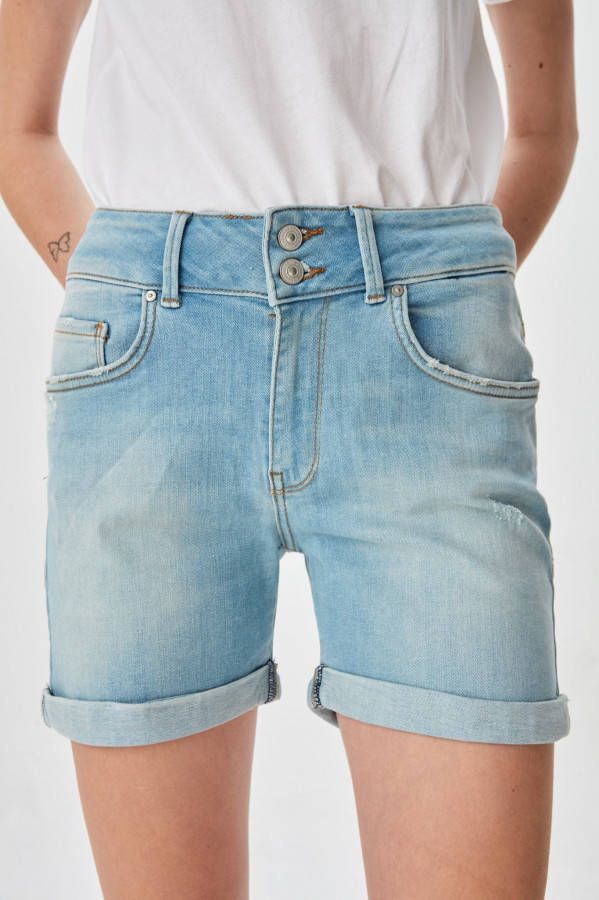 LTB Jeansshort BECKY X met zoom voor het omslaan en dubbele knoop band in normale taillehoogte