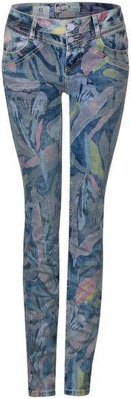 Denim met bloemenpatroon