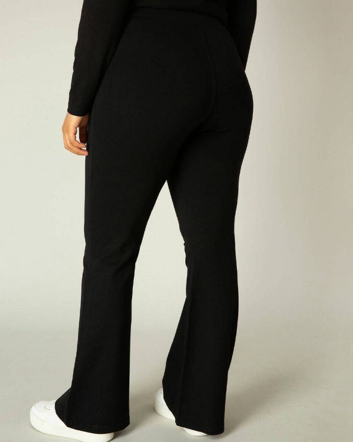 Base Level Curvy by Yesta high waist flared tregging Allie zwart